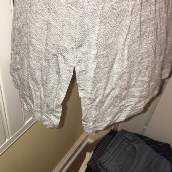 Soft grey shirt - Picture 4 of 4